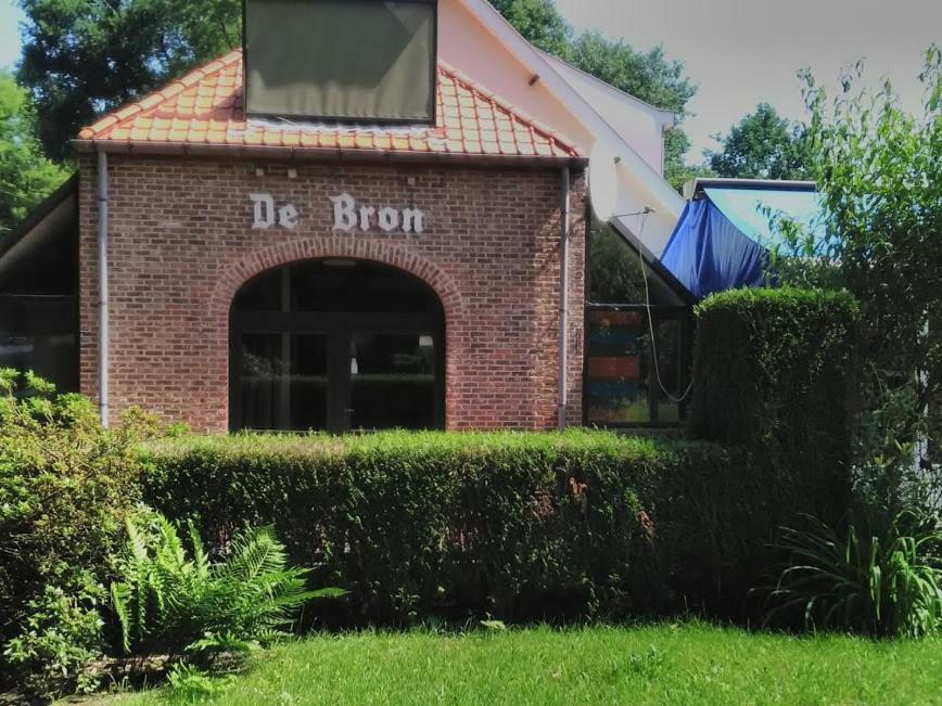 De Bron Villa Beringen Exterior foto